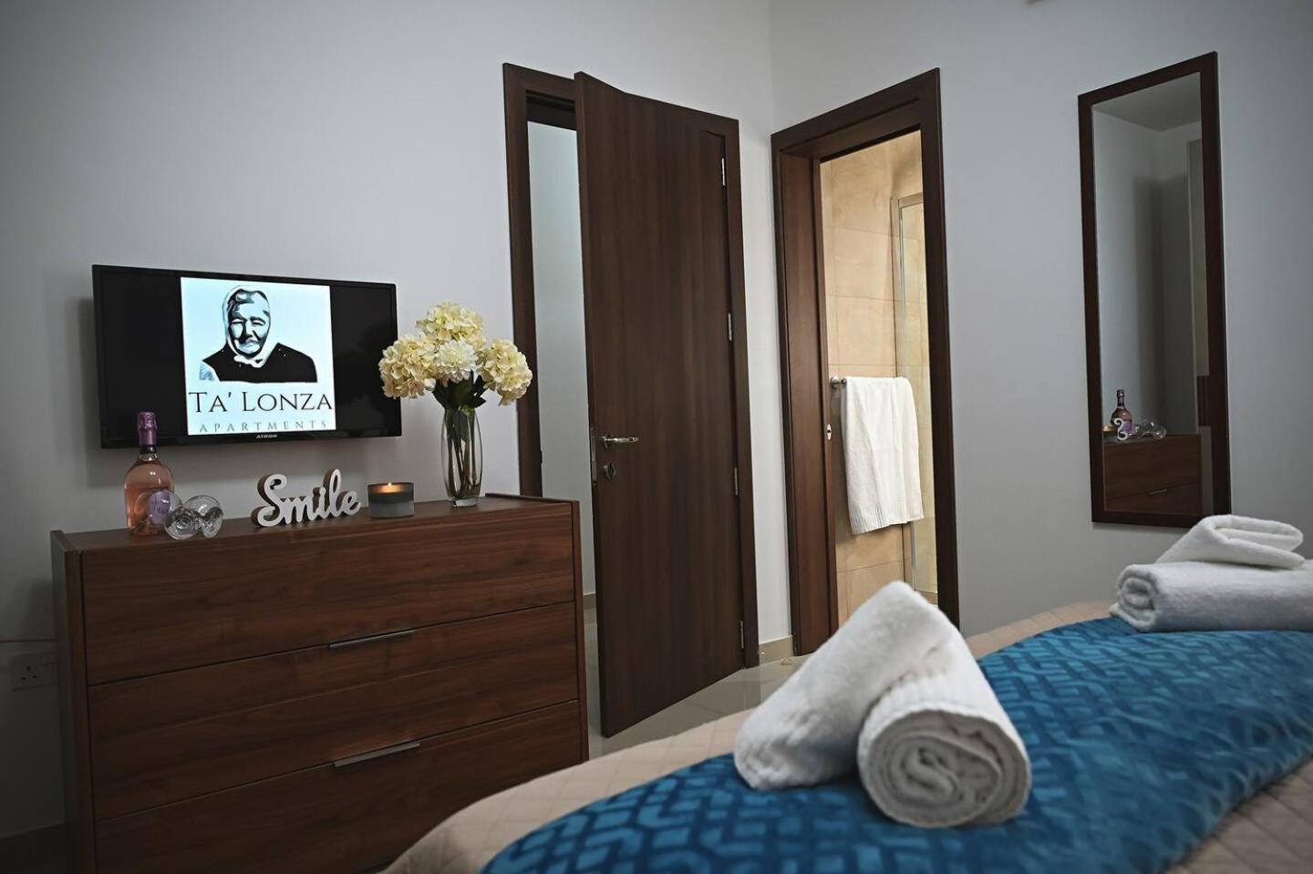 Fl 2 Ta'Lonza Luxury With Hot Tub By Homely Mellieħa Buitenkant foto