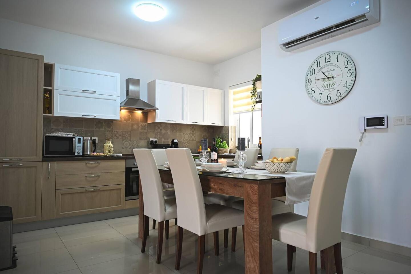 Fl 2 Ta'Lonza Luxury With Hot Tub By Homely Mellieħa Buitenkant foto