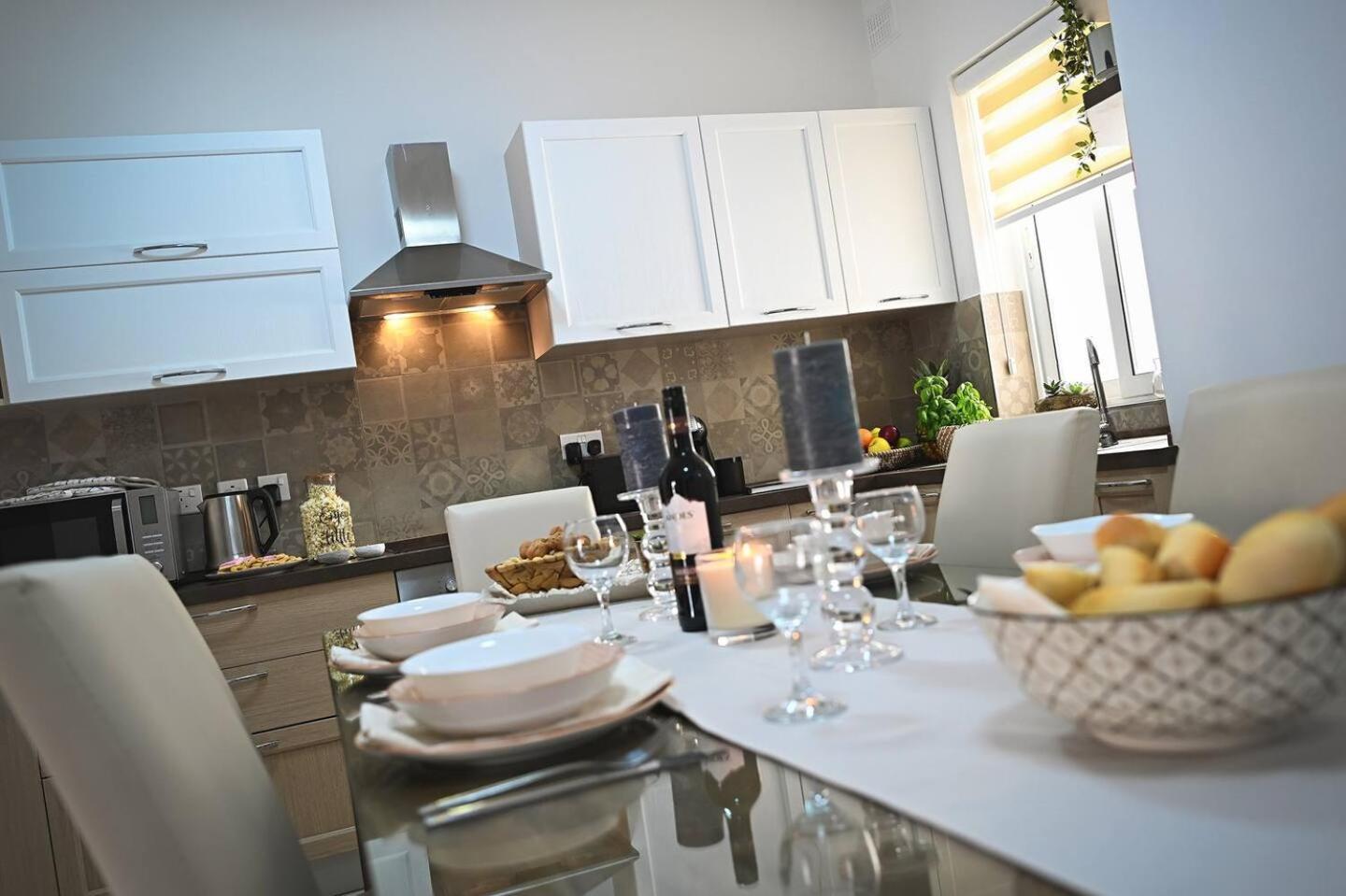Fl 2 Ta'Lonza Luxury With Hot Tub By Homely Mellieħa Buitenkant foto
